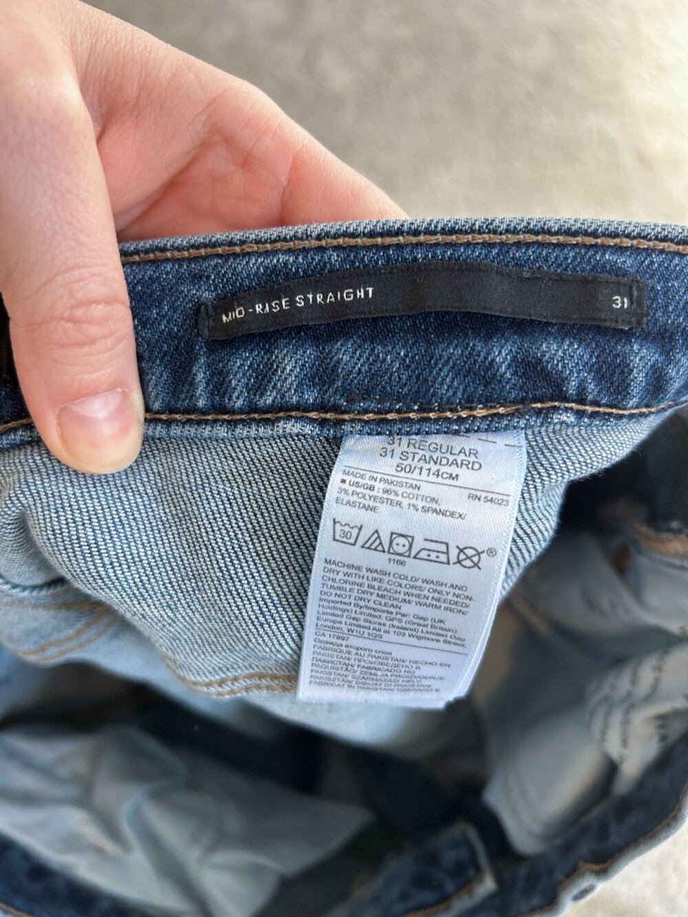 Banana Republic Mid-Rise Straight Jean - Picture 4 of 4